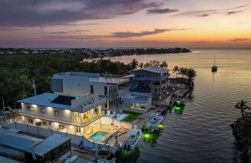 Sexton Cove Estates House | Sunset House on the Bay
