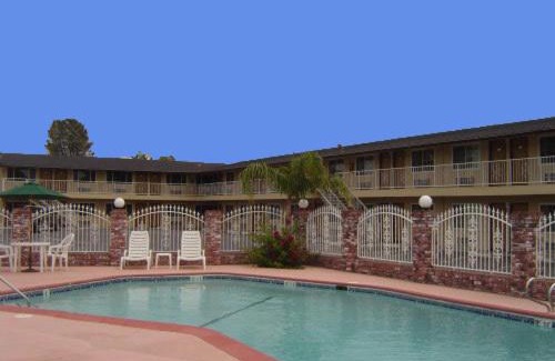 Oroville Hotel | Sunset Inn Lake Oroville