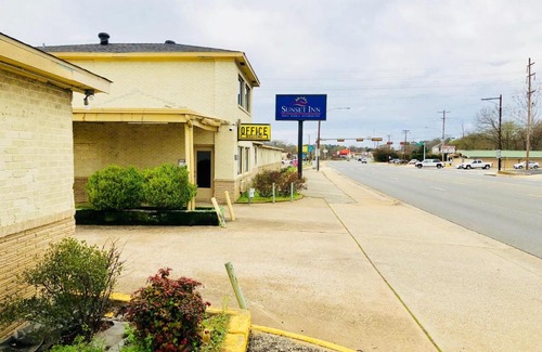 Longview Hotel | Sunset Inn Longview