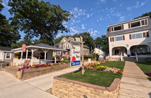 South Haven Bed & Breakfast | Sunset Inn
