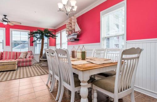 Sunset Island House | Sunset Island - 15 Canal Side Mews