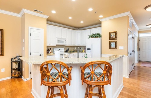 Sunset Island House | Sunset Island 37 Fountain Drive West, Unit 5E