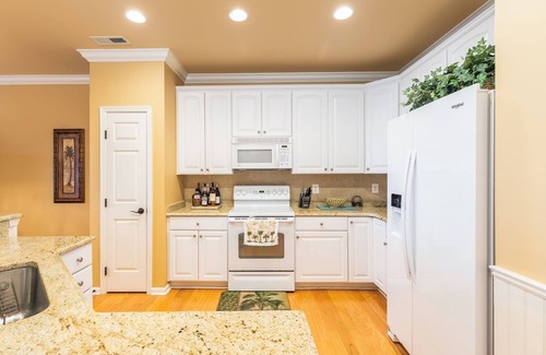 Sunset Island House | Sunset Island 37 Fountain Drive West, Unit 5E
