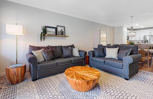 Sunset Island Apartment | Sunset Island - 37 Fountain Dr W #3B