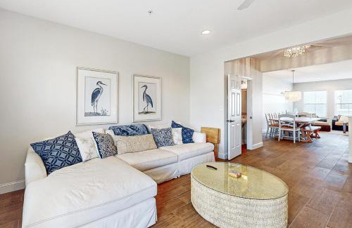 Sunset Island House | Sunset Island - 6 Canal Side Mews West