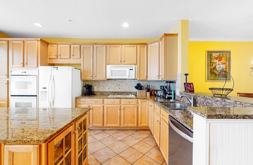 Sunset Island House | Sunset Island Townhouse w/Private W/D, WiFi, Shared Pool, AC - Relax and Unwind