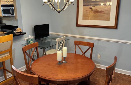 Sunset Island House | Sunset Island! Water views! 5BR townhome. Kayaks, Grill, Pools, Beach, Fishing