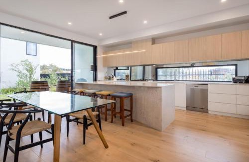 Safety Beach Villa | Sunset Marina - An Architectural Gem by the Beach
