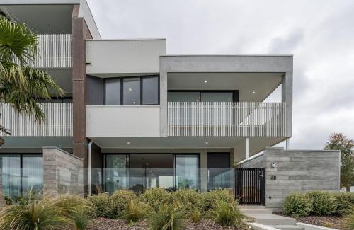 Safety Beach Villa | Sunset Marina - An Architectural Gem by the Beach
