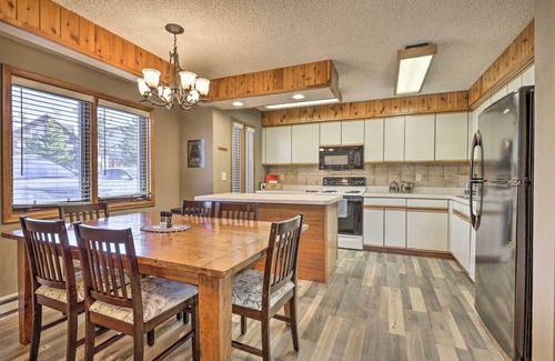 Fraser House | Sunset Mountain View Townhome and Winter Park Ski/Hike/Bike Hub