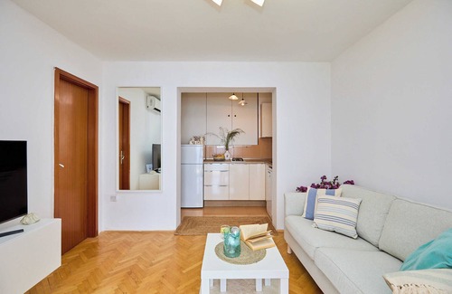 Lozica Apartment | Sunset Oasis