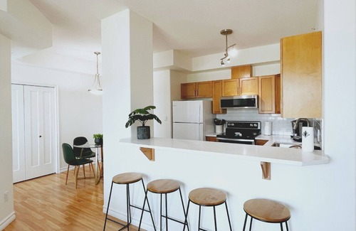 Central Okanagan House | Sunset Oasis Kelowna
