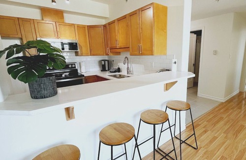 Central Okanagan House | Sunset Oasis Kelowna