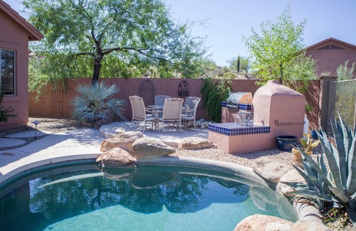 Gold Canyon House | Sunset Oasis