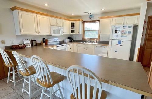 Ocracoke House | Sunset On Trent: Dog Friendly, comfortable, several inviting decks.