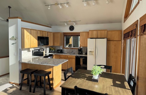 Ketchikan House | Sunset Paradise