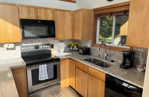Ketchikan House | Sunset Paradise
