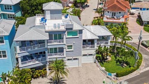 Sunset Beach House | Sunset Point Beach House
