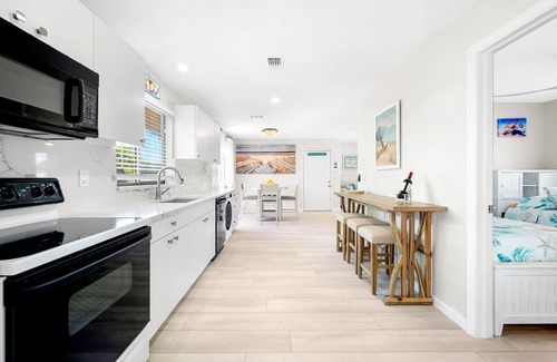 Englewood House | Sunset Rendezvous Beach Condo Upper Unit Manasota Key