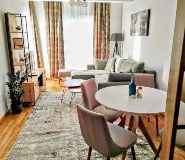 Zeljeznica Apartment | Sunset Retreat Apartment Bar