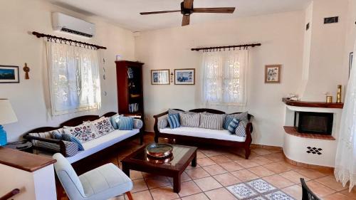 Posidonia House | Sunset Retreat Villa Marie