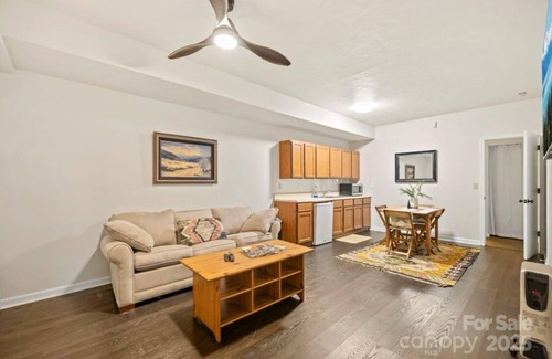 Lake Toxaway Cabin | Sunset Ridge – incredible Mountain Views, Hot Tub, Fire Pit & Pool Table”