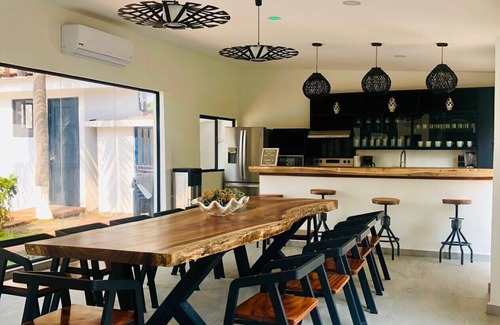 Costa Del Sol House | Sunset Rock Costa del Sol modern beach house