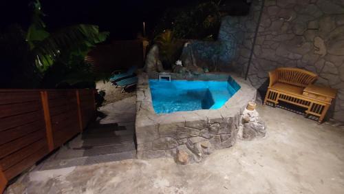 Case-Pilote House | Sunset Sapphire