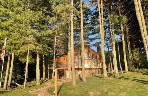 Webster Cabin | Sunset Shore Cabin with Sugar Sand Beach - Pontoon Available