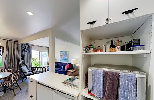 Carpinteria Condo | Sunset Shores corner condo steps to sand with all-season pool & hot tub