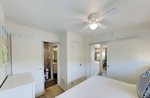 Carpinteria Condo | Sunset Shores corner condo steps to sand with all-season pool & hot tub