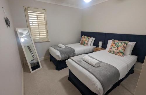 Scarborough Apartment | Sunset Shores Scarborough