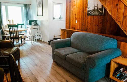 Campton Apartment | Sunset Side