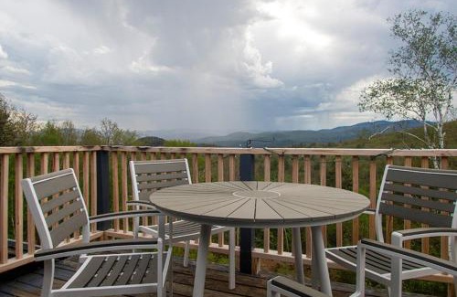Campton Apartment | Sunset Side