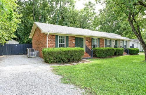 Murfreesboro House | Sunset Stay Pet Friendly 2bed 1 bath