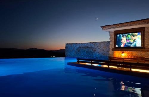 Trn Villa | Sunset Stone Villa