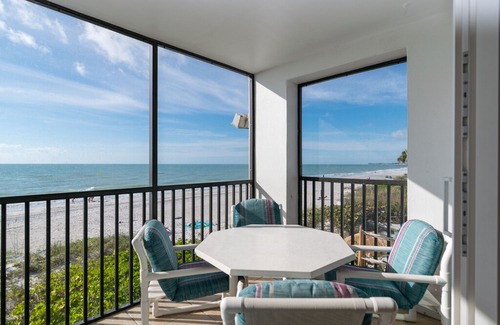 Bradenton Beach Condo | Sunset Terrace 109 2/2 pool Condo Gulf Front Unforgettable Sunsets