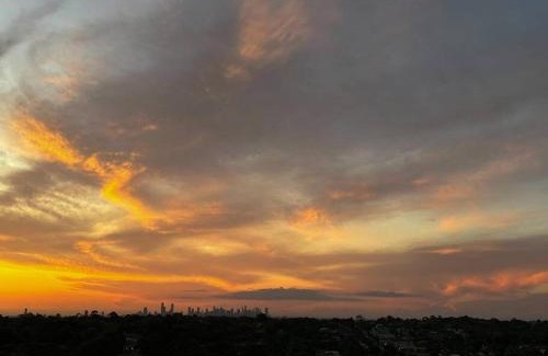 Box Hill Apartment | Sunset view 2B2B apt Box Hill w Parking+Gym+BBQ