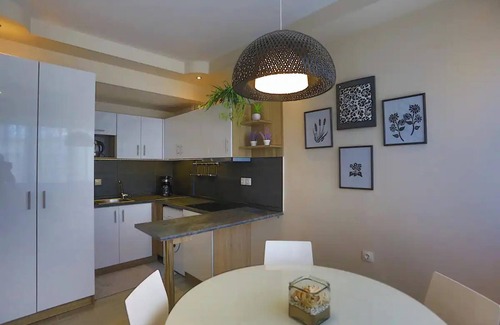 Ixia Apartment | Sunset View Apartments-Modern near the Sea