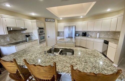 Gun Barrel City House | Sunset View, fully fenced yard, dog friendly