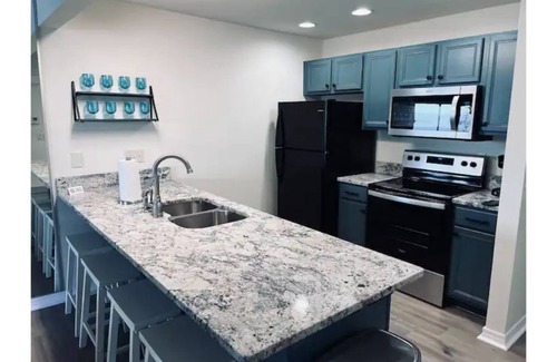 Kimberling City Condo | Sunset View Lakefront Condo on Table Rock near Branson