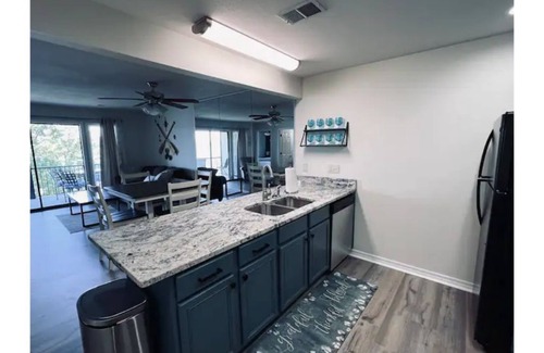 Kimberling City Condo | Sunset View Lakefront Condo on Table Rock near Branson