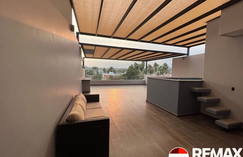 L Apartment | Sunset View Penthouse.