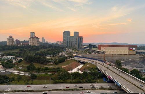 Gua Apartment | Sunset View Stay at Conezion IOI
