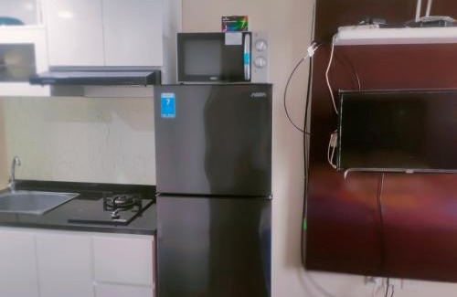 Bekasi Apartment | Sunset View Studio Room MDN Free WiFi Full Furnish City and Lake View