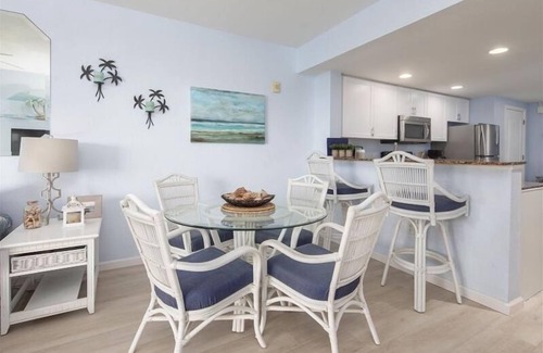 Treasure Island House | Sunset Views & Sandy Toes