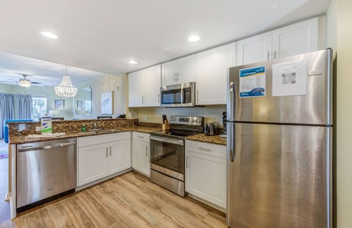 Treasure Island Condo | Sunset Vistas 411N- Fabulous 4th Floor condo