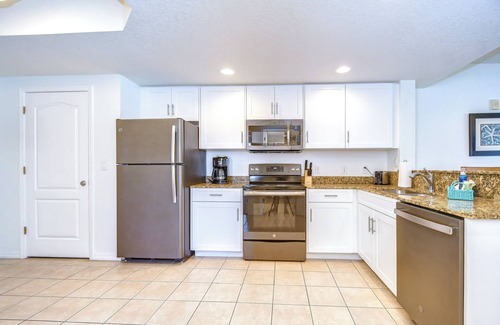 Treasure Island Condo | Sunset Vistas 407W - Gulf Front 2 Bed, 2 Bath