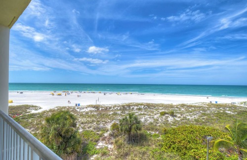 Treasure Island Condo | Sunset Vistas 407W - Gulf Front 2 Bed, 2 Bath