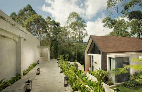 Banaran Hotel | Sunsetfalls Gardens and Resort